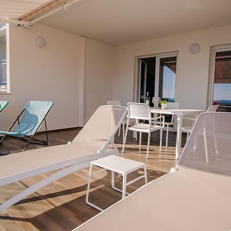 Exclusive Seaside Dream Apartments Murter Buitenkant foto