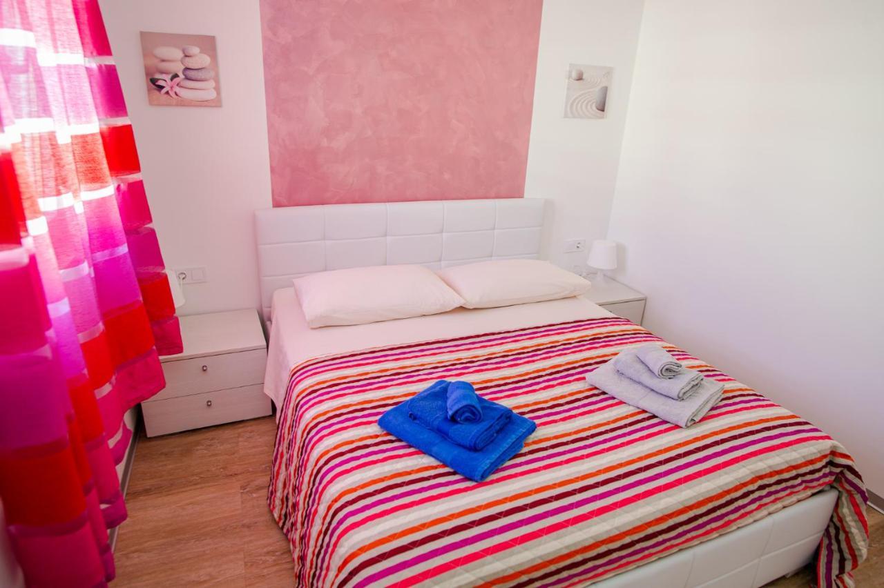 Exclusive Seaside Dream Apartments Murter Buitenkant foto