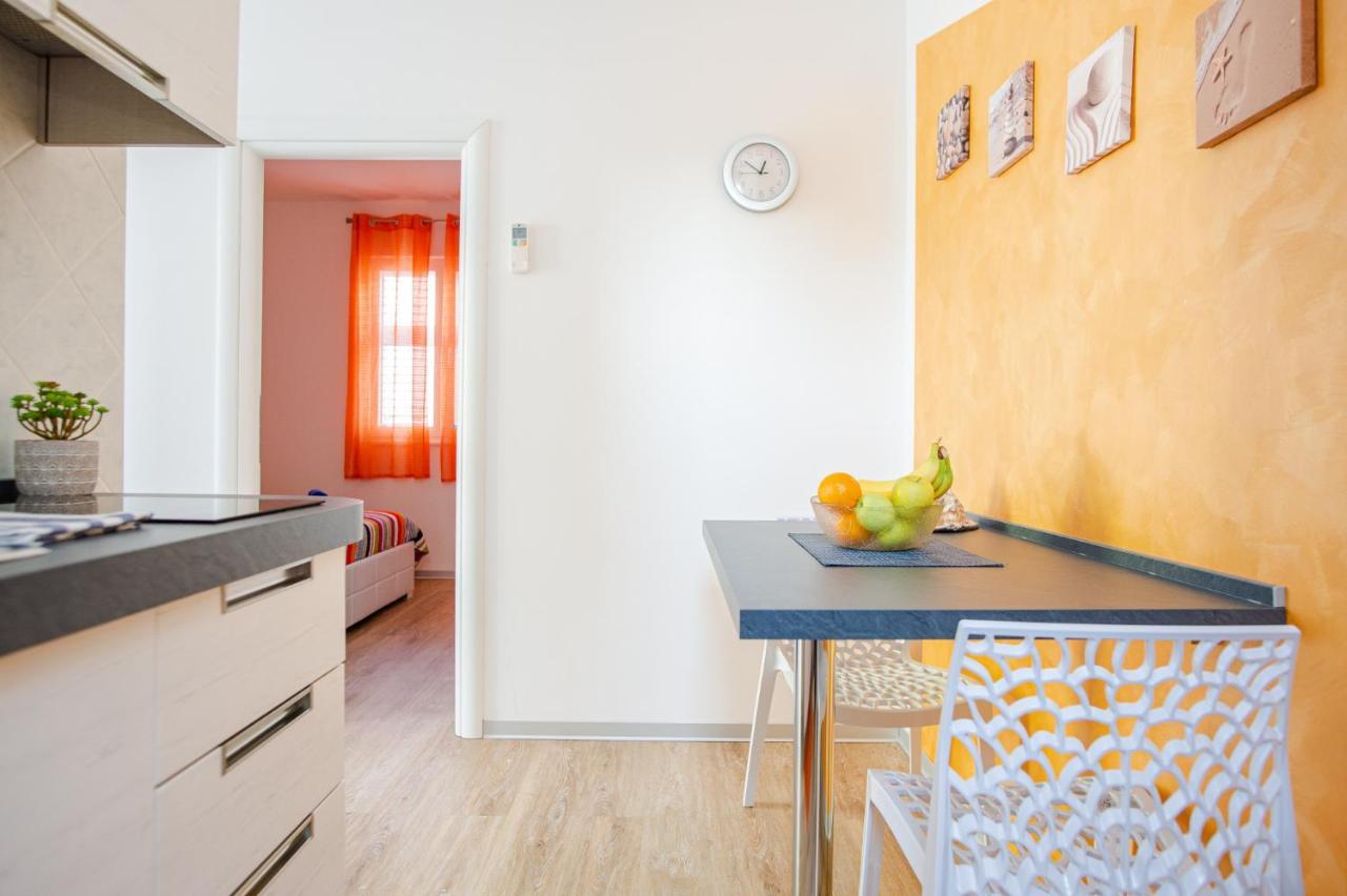 Exclusive Seaside Dream Apartments Murter Buitenkant foto
