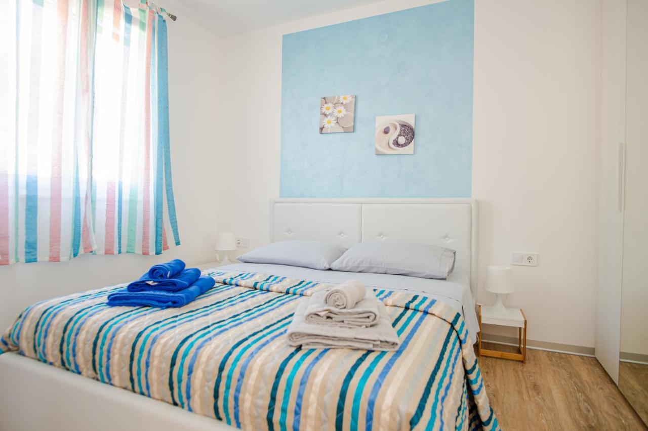 Exclusive Seaside Dream Apartments Murter Buitenkant foto