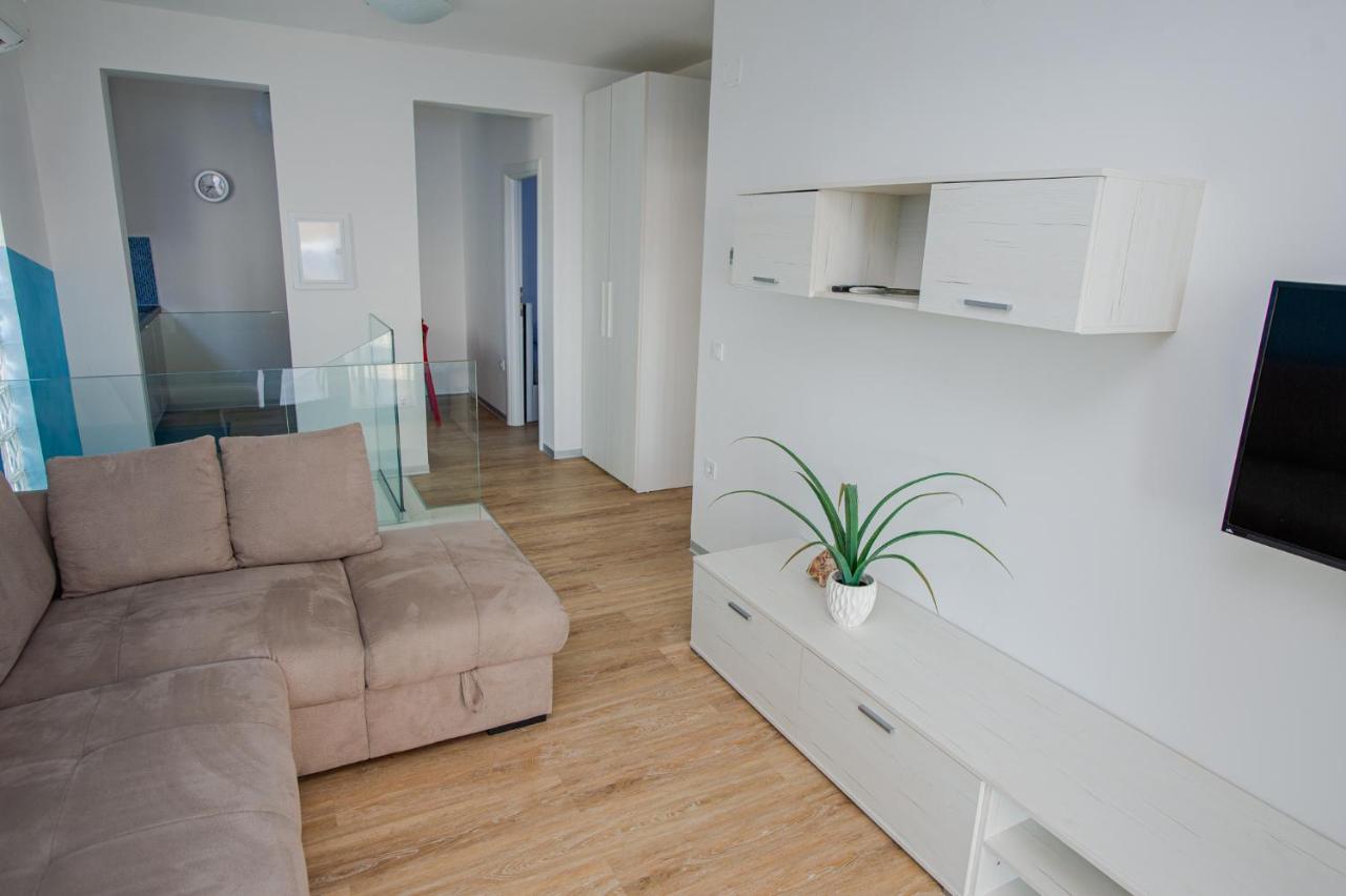 Exclusive Seaside Dream Apartments Murter Buitenkant foto